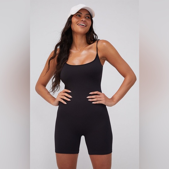 PacSun Pants - NWT PAC 1980 Black Active Speedwalker Seamless Ribbed Short Bodysuit Sz XL